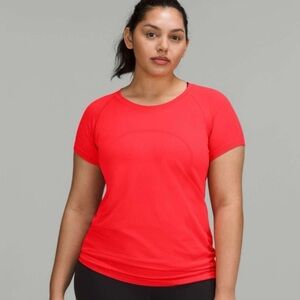 Lululemon Swiftly Tech 2.0 Short Sleeve Short Womens Size 16 Love Red NWT